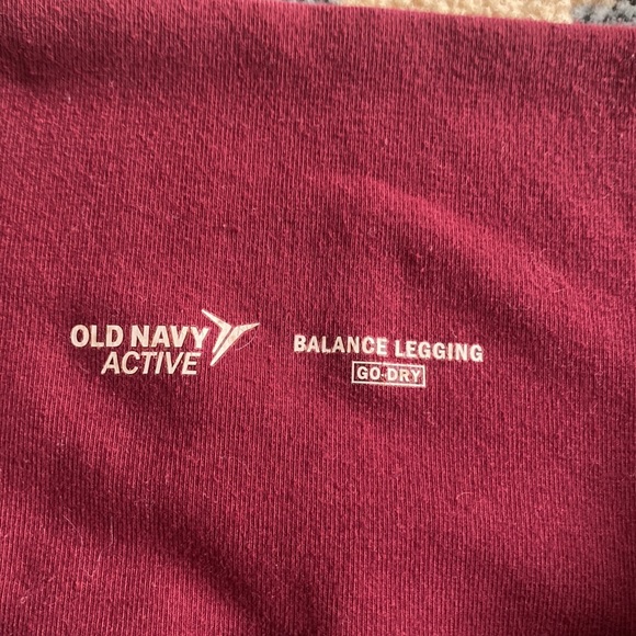 Old Navy Balance Leggings - Picture 3 of 3